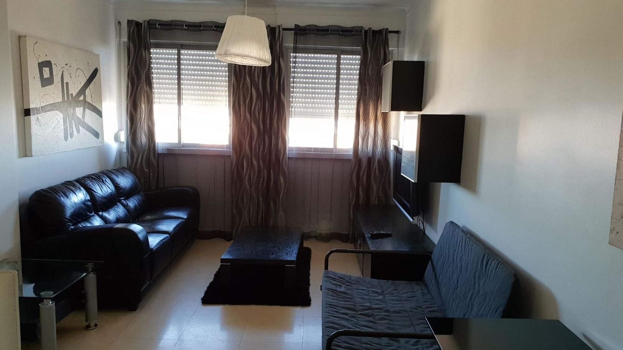 With 3 Bedrooms In Lisboa, With Wifi - 23 Km From The * Lissabon
